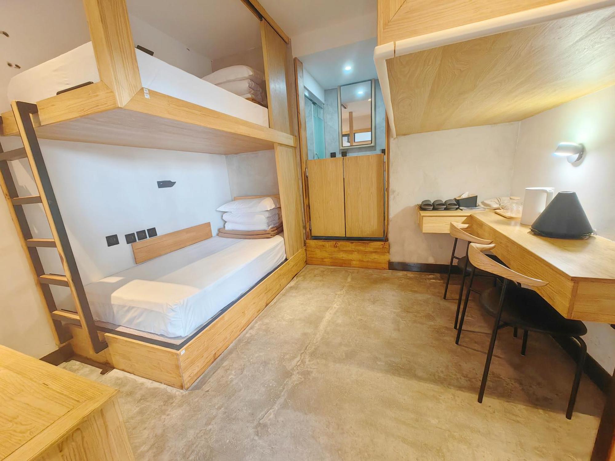 Dali Loft Travelling With Hostel Экстерьер фото