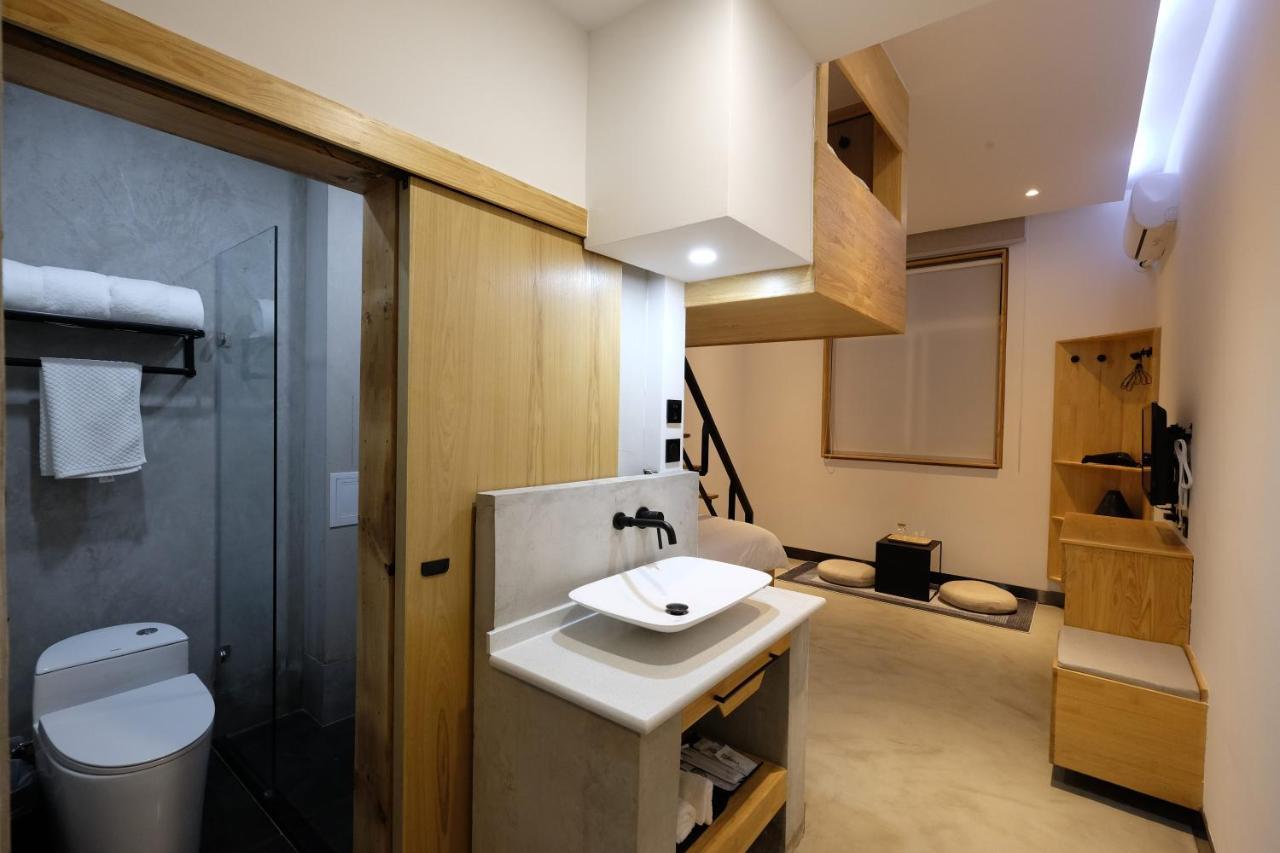 Dali Loft Travelling With Hostel Экстерьер фото