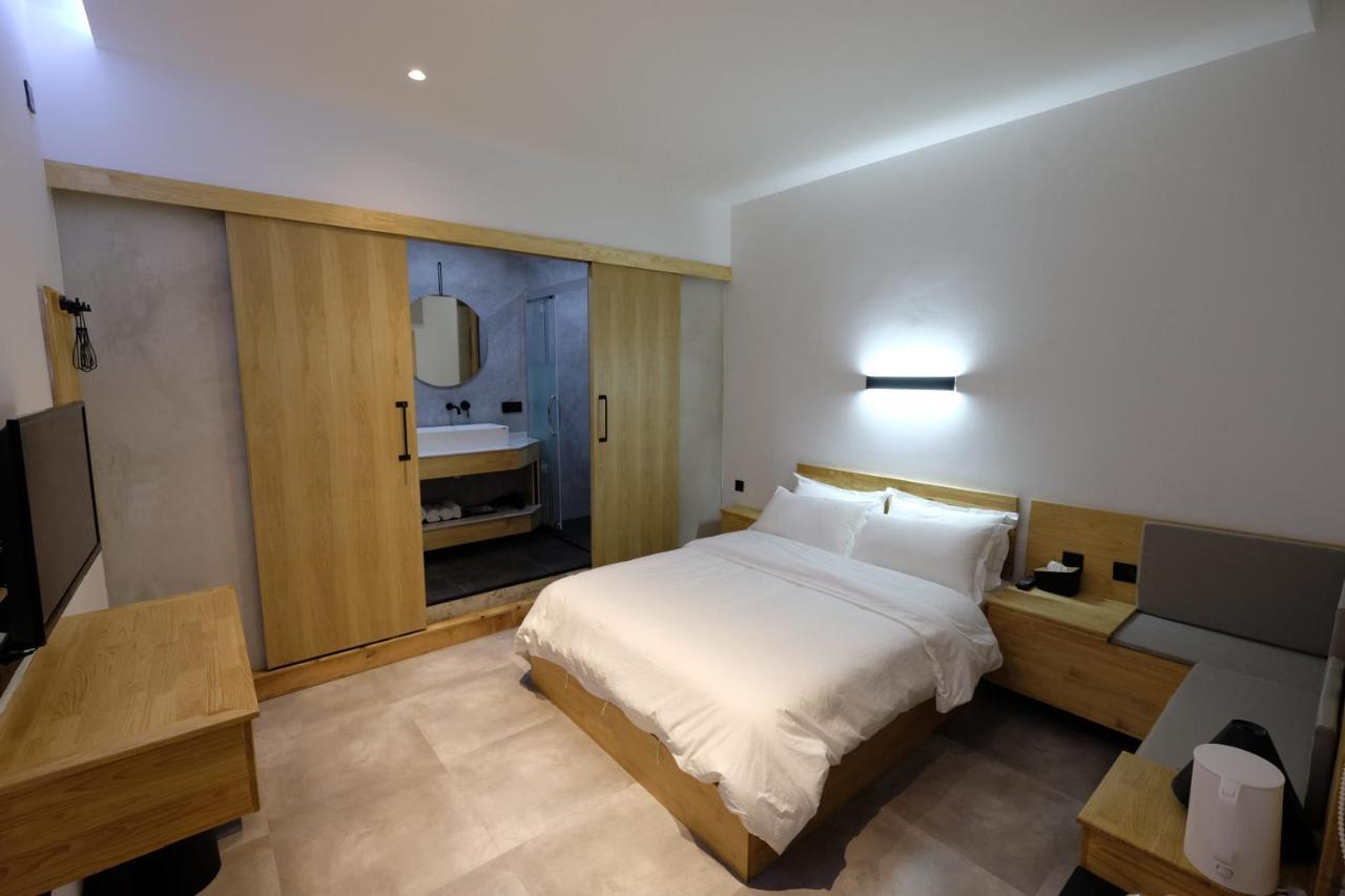 Dali Loft Travelling With Hostel Экстерьер фото