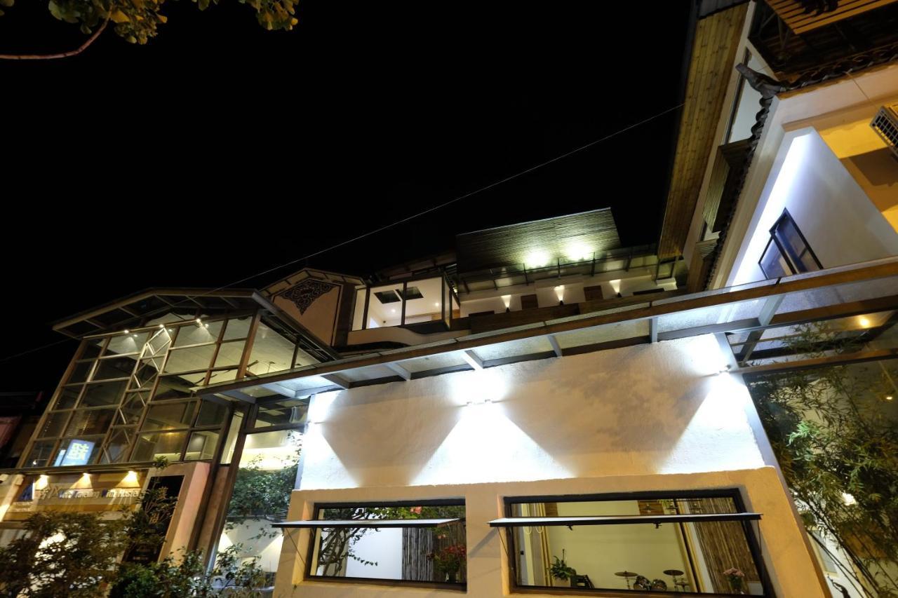 Dali Loft Travelling With Hostel Экстерьер фото