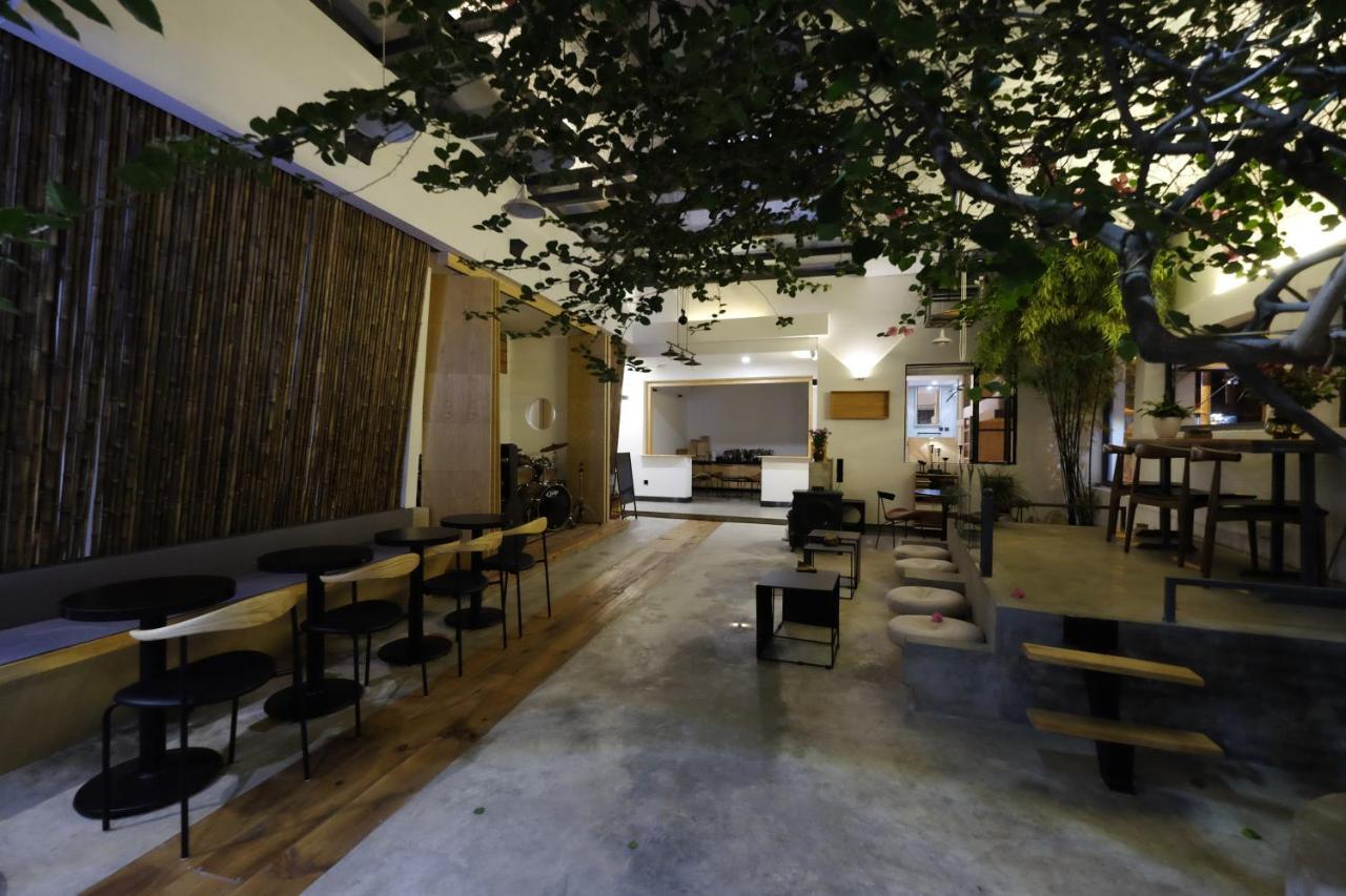 Dali Loft Travelling With Hostel Экстерьер фото