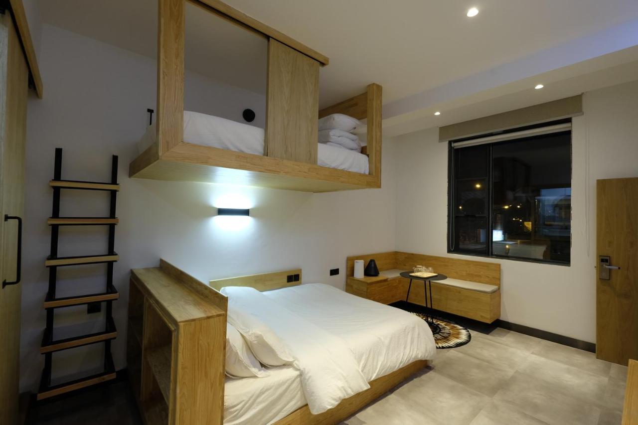 Dali Loft Travelling With Hostel Экстерьер фото